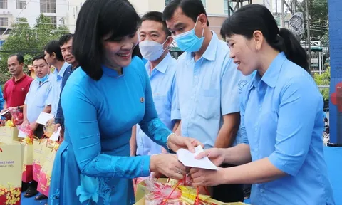 Hà Nội sẽ trao hơn 5.000 suất quà Tết cho những người khó khăn