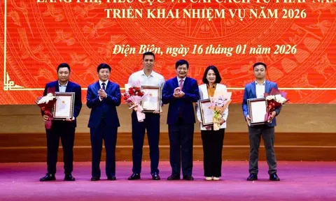 Điện Biên trao Giải Búa liềm vàng lần thứ X cho 21 tác phẩm báo chí xuất sắc