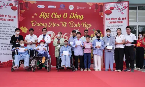 Bệnh viện K lan tỏa “Xuân sum vầy” qua Hội chợ 0 đồng và Đường hoa Xuân