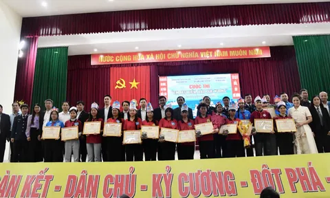 Em yêu biển, đảo quê hương