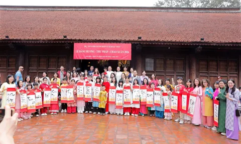 Lan tỏa truyền thống hiếu học với hoạt động khai bút đầu xuân