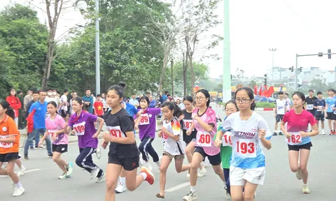 Phường Xuân Phương: hơn 1.200 vận động viên tranh tài chung kết giải chạy Hà Nội mới