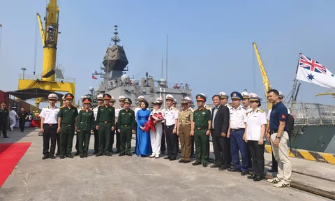 Tàu Hải quân Australia thăm hữu nghị thành phố Đà Nẵng