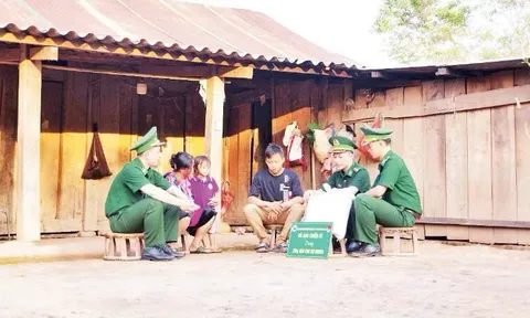 'Hũ gạo chiến sĩ' – Góp từng bát nhỏ, làm ấm biên cương