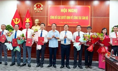 Lào Cai, Cà Mau điều động, bổ nhiệm nhiều nhân sự cấp cao