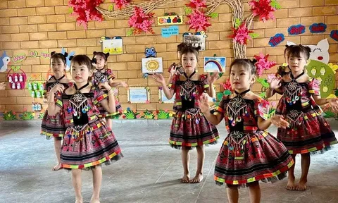 Người nghèo hiến đất dựng trường nơi đỉnh núi Huổi Máu