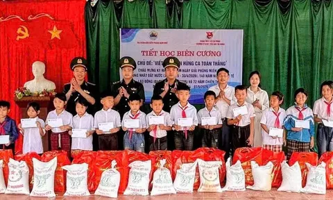 “Tiết học biên cương” ở Nậm Nhừ: Gieo mầm tự hào, bồi đắp tình yêu Tổ quốc cho học sinh vùng biên