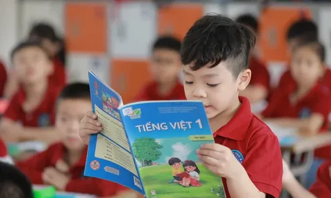 Dự kiến chi hơn 4.000 tỉ đồng ngân sách hướng tới lộ trình phát SGK miễn phí 
