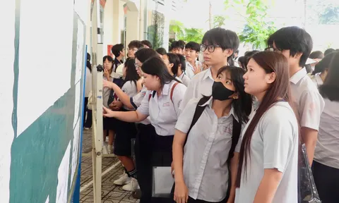 TP.HCM: Các thí sinh hoàn tất thủ tục sẵn sàng bước vào kì thi lớp 10