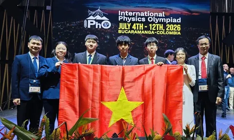 Lần đầu tiên đội tuyển Vật lý Việt Nam lọt TOP 7 tại Olympic quốc tế
