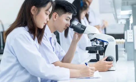 Điểm sàn khối y dược miền Bắc biến động, nhiều trường nâng ngưỡng với ngành hot