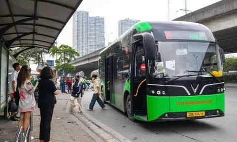 Người dân Hà Nội được miễn phí xe buýt và tàu điện trong dịp lễ Quốc khánh