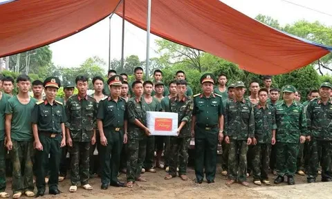 Lãnh đạo Quân khu 2 động viên lực lượng thực hiện Chiến dịch 500 ngày đêm tại Điện Biên