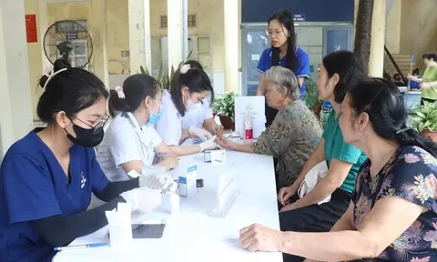 Hà Nội mở rộng mạng lưới chăm sóc người cao tuổi ngay tại xã, phường