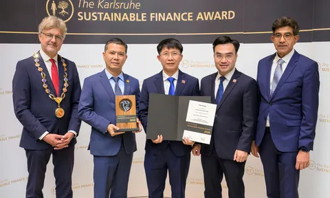 VDB vinh dự nhận Giải thưởng Đổi mới sáng tạo xuất sắc trong Sản phẩm và Dịch vụ Tài chính Bền vững tại Đức