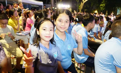 Thắp lửa yêu thương, sưởi ấm mùa trăng tuổi thơ