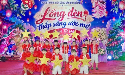 Đêm hội Trăng rằm - thắp sáng ước mơ tuổi thơ ở Từ Hồ