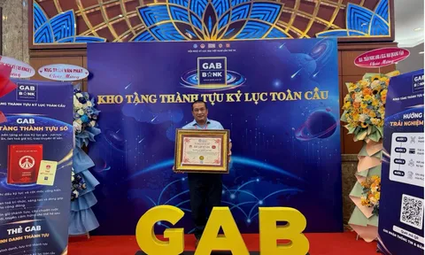 Nhà văn, nhà nghiên cứu Nguyễn Xuân Tuấn được vinh danh kỷ lục Việt Nam