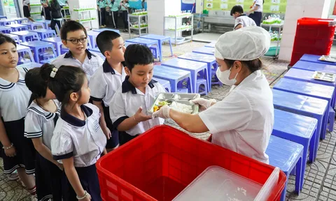 TP.HCM yêu cầu trường học chuẩn bị kịch bản xử lý khi xảy ra sự cố an toàn thực phẩm
