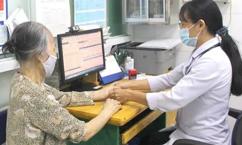 Dân số TP HCM già hóa nhanh, nhu cầu chăm sóc dài hạn tăng cao