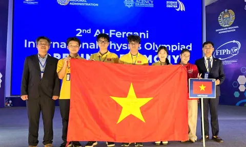 Cả 4 học sinh Việt Nam dự Olympic Vật lý Al-Fergani đều giành huy chương