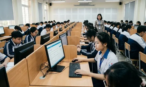Bộ GD-ĐT bổ sung quy định về thi trên máy tính và học bạ số