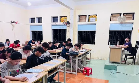 Thi tốt nghiệp THPT 2027 có thể “trộn” thí sinh nhiều trường