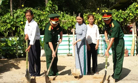 Bộ CHQS tỉnh Thừa Thiên Huế: Khởi công xây dựng “Nhà tình nghĩa” tặng  gia đình Liệt sĩ