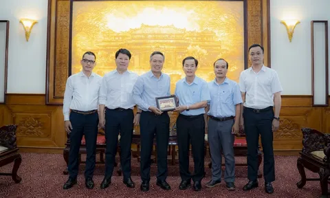 Thành phố Huế và VNPT tăng cường hợp tác chuyển đổi số, xây dựng đô thị thông minh