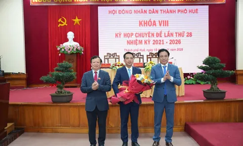 Huế có tân Chủ tịch và Phó Chủ tịch UBND thành phố