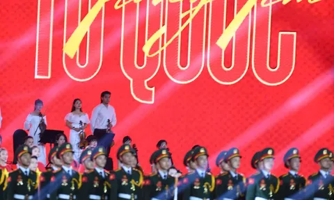 “Tổ quốc trong tim” – Biết ơn, xúc động, tự hào và chung nhịp đập vững tin