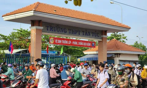 Xác minh thông tin trường học bị gắn camera quay lén trong nhà vệ sinh nữ