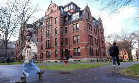 Harvard bị cấm tuyển sinh quốc tế, gần 7.000 du học sinh có thể bị trục xuất