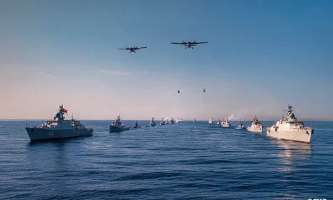 Ấn tượng màn diễu binh của lực lượng vũ trang trên biển