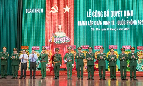 Quân khu 9 công bố quyết định thành lập Đoàn Kinh tế - Quốc phòng biển đảo Tây Nam