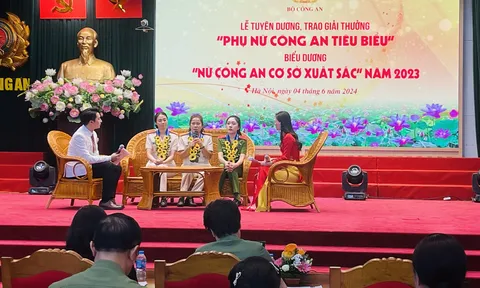 Tuyên dương những “bông hồng thép” trong lực lượng công an nhân dân