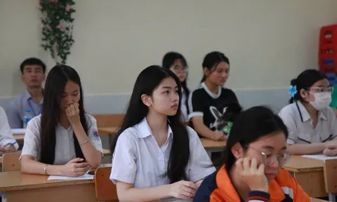 Hà Nội hoãn xét duyệt điểm chuẩn trúng tuyển bổ sung vào lớp 10