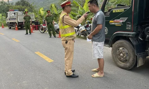 Lào Cai : Công an huyện Bảo Yên tăng cường đảm bảo trật tự an toàn giao thông trong dịp nghĩ lễ 30/4 – 1/5