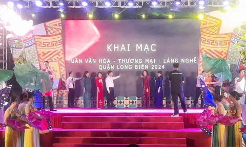 Công bố “Điểm Du lịch Lệ Mật” và khai mạc “Tuần Văn hóa - Thương mại - Làng nghề quận Long Biên năm 2024”