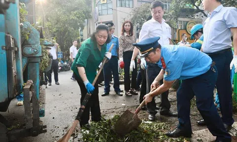 Hà Nội phát động toàn dân tham gia tổng vệ sinh môi trường, khắc phục hậu quả bão số 3