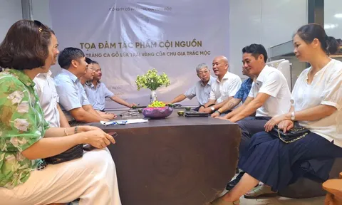 Cội nguồn bản sắc văn hóa Việt Nam trong tác phẩm của nghệ nhân Chu Gia Trác Mộc