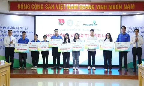 Tiếp thêm nghị lực để học sinh, sinh viên vượt qua khó khăn