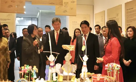 Bảo tàng Dân tộc học Việt Nam khai trương Không gian trưng bày nghệ thuật sắp đặt tại Busan (Hàn Quốc)