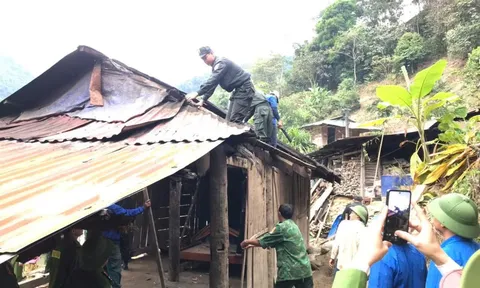 Công an Lai Châu tăng cường xoá nhà tạm nhà dột nát trên địa bàn