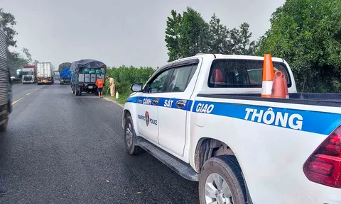 Phòng CSGT Thừa Thiên Huế kiểm tra siết chặt vấn nạn xe quá khổ, quá tải