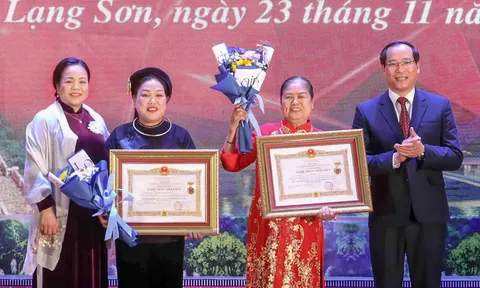 Kỷ niệm Ngày Di sản Văn hóa Việt Nam, Lạng Sơn vinh danh 15 “Nghệ nhân Nhân dân”, “Nghệ nhân ưu tú”