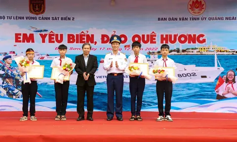 Học sinh Bình Đông với Cuộc thi “Em yêu biển, đảo quê hương”