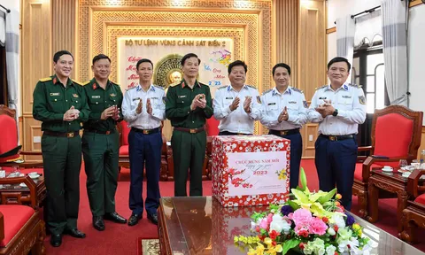 Trung tướng Nguyễn Trọng Bình, Phó tổng Tham mưu trưởng thăm chúc tết Bộ tư lệnh Vùng Cảnh sát biển 2