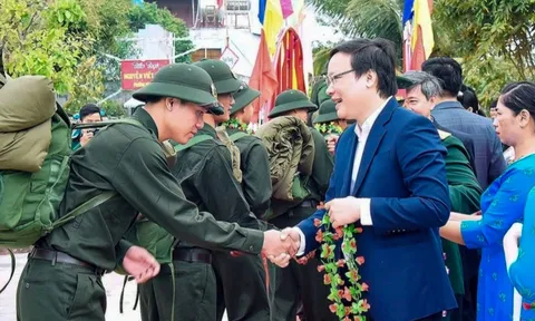 Hàng ngàn thanh niên Gia Lai hăng hái lên đường nhập ngũ