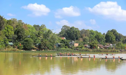 Đua thuyền độc mộc, tôn vinh giá trị văn hoá Tây Nguyên